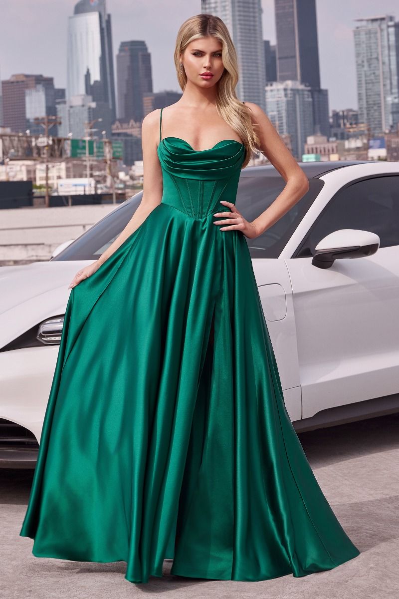 Saskia – Abendkleid Satin A-Linie mit Beinschlitz