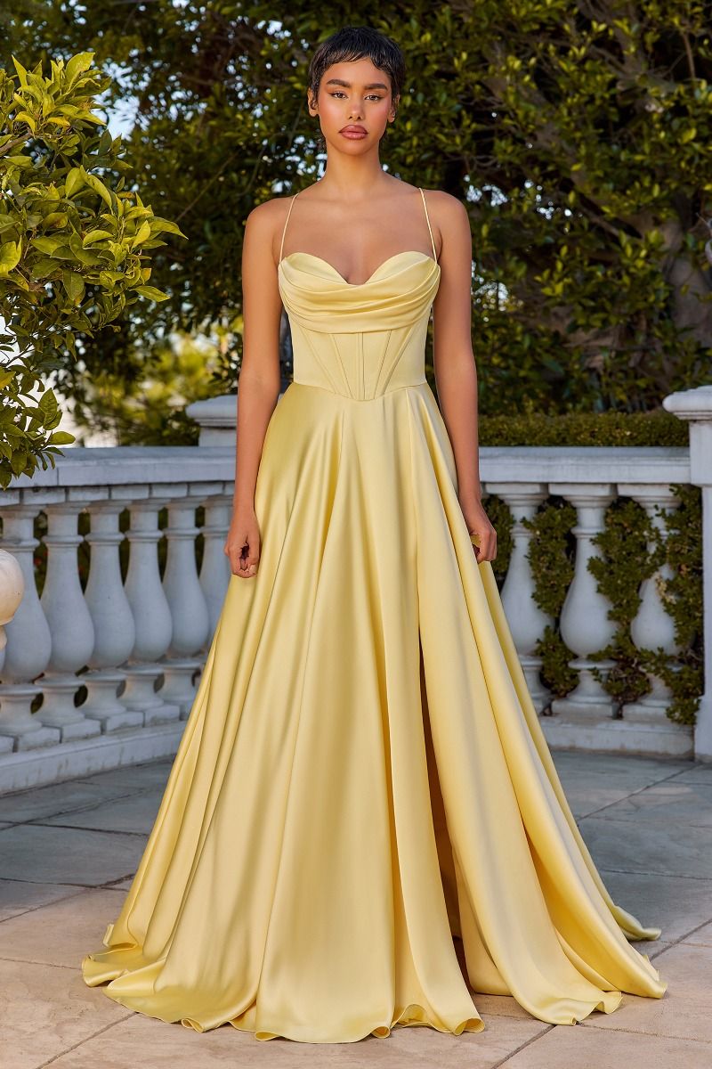 Saskia – Abendkleid Satin A-Linie mit Beinschlitz