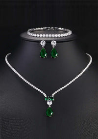 Elegantes Zirkonia Schmuck-Set
