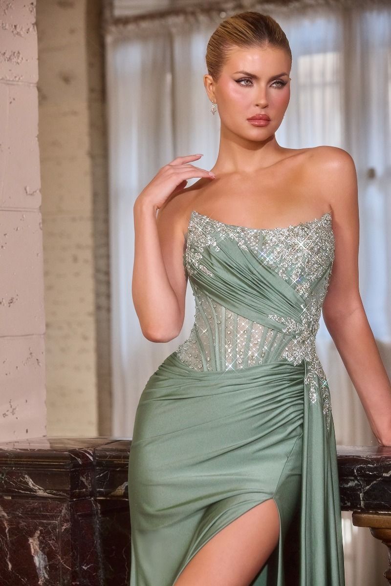 Citra – Abendkleid Satin Corsage Perlen Beinschlitz Figurbetont